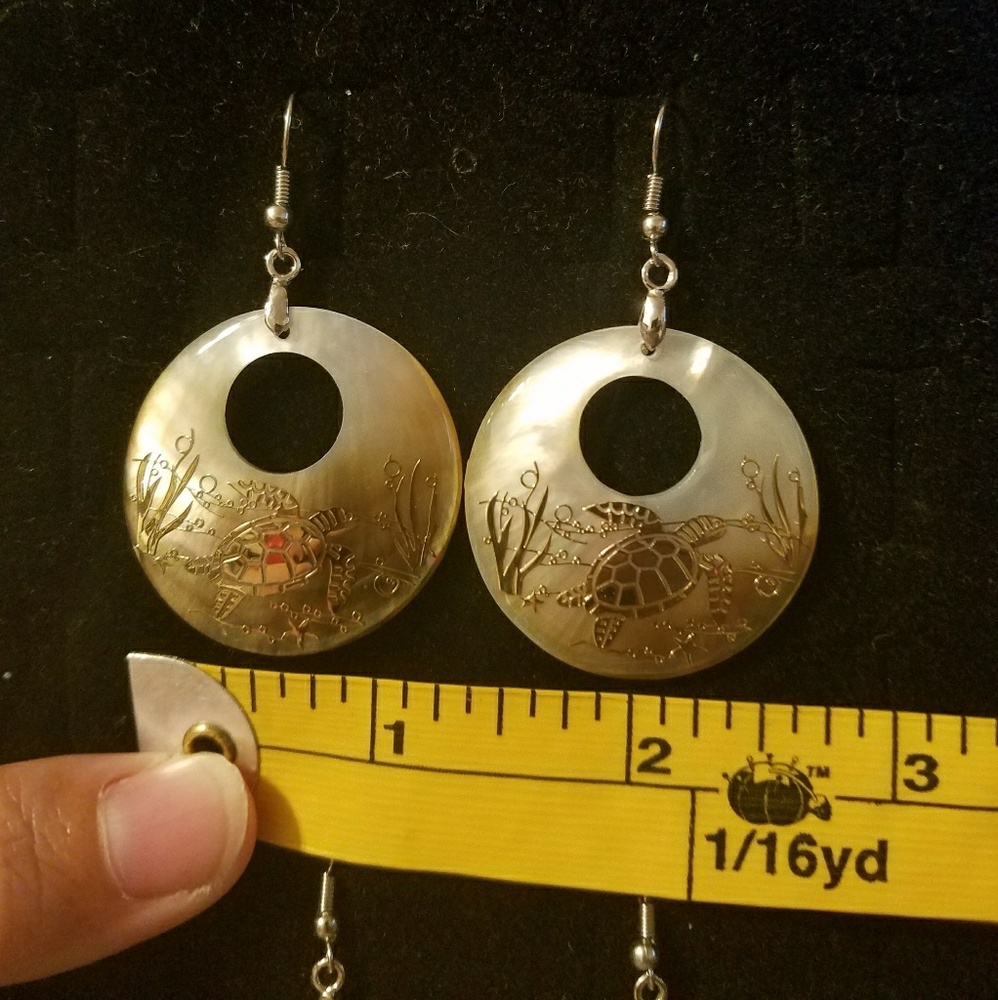 Turtle Shell Earrings - Picture 2 of 4